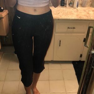 Nike FitDry XS Capris Vintage Black🧡